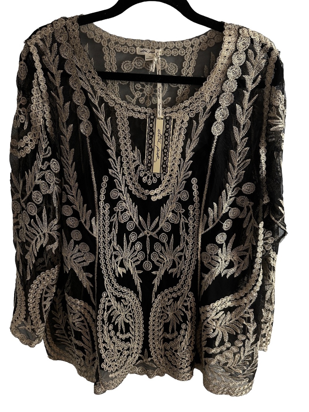 NWT Ultra Pink Black & Silver Embroidery Top w/ Black Camisole 1X